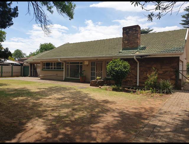 3 BEDROOM HOUSE TO LET IN ARCON PARK
